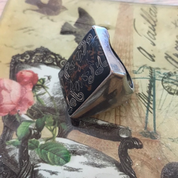 Beautiful statement ring - Picture 2 of 4